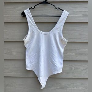 Nuuds Womens Nylon Stretch Sleeveless Round Neck Cream Bodysuit Size XL (B26)